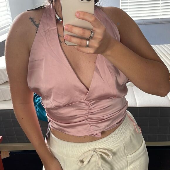 Crop top silk feeling tied in the back - Picture 1 of 3